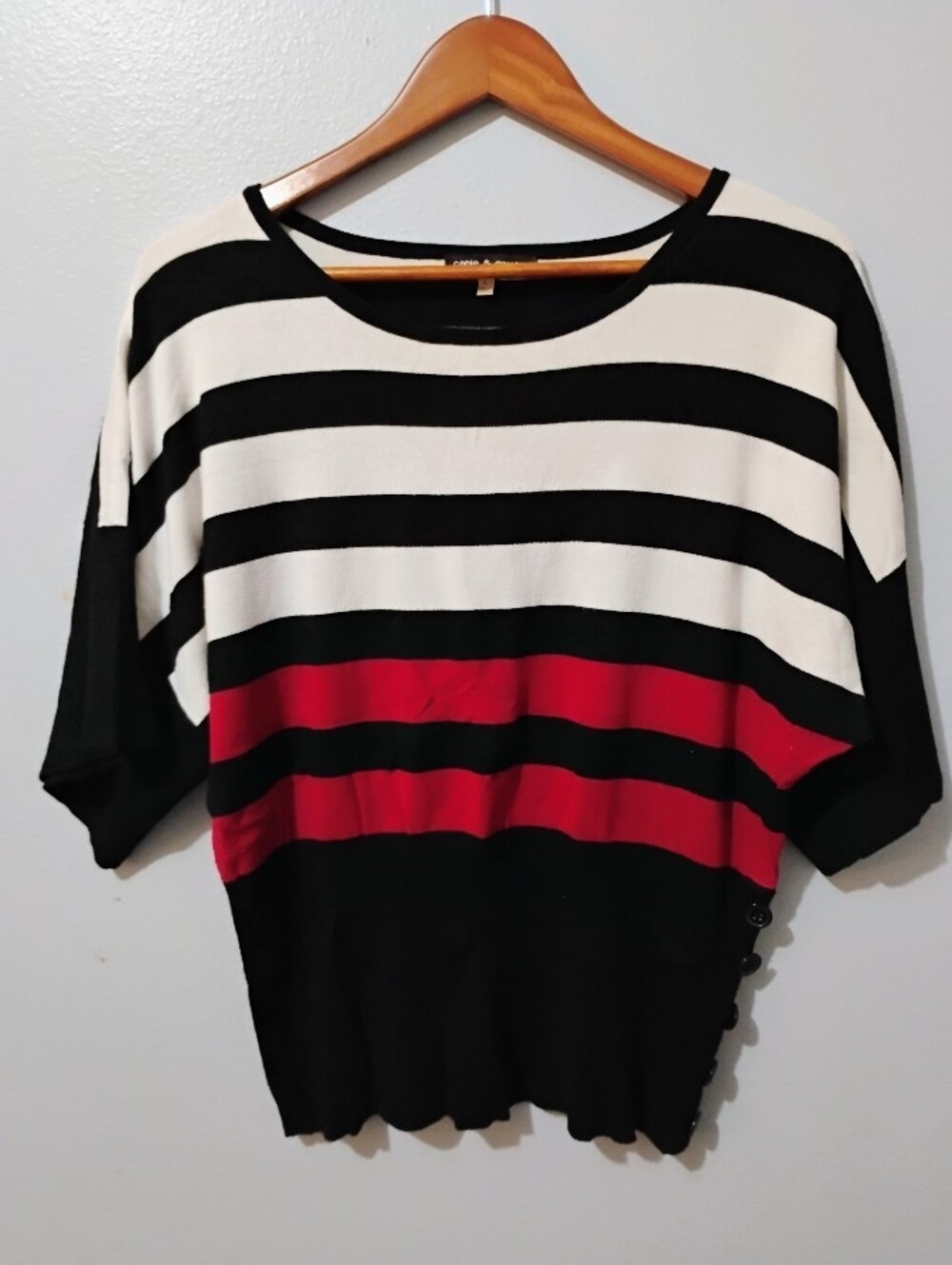 Cable & Gauge Black, White & Red Striped Short Sleeve Sweater